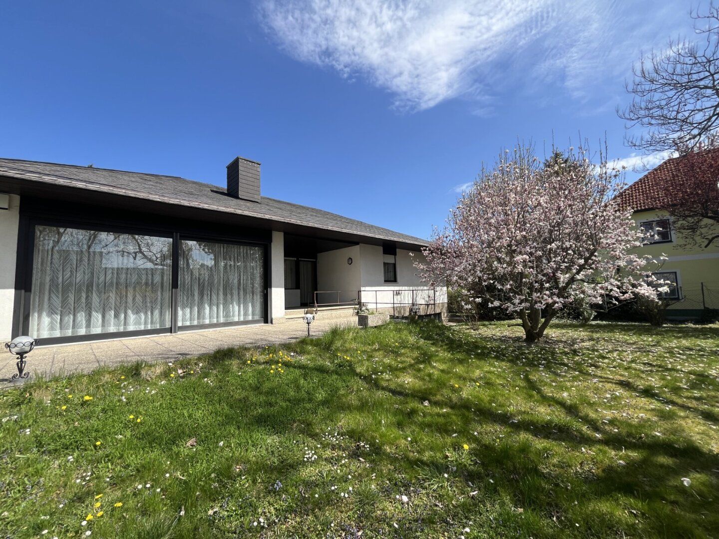 Baden bei Wien: Bungalow mit herrlichem Garten und perfektem Grundriss