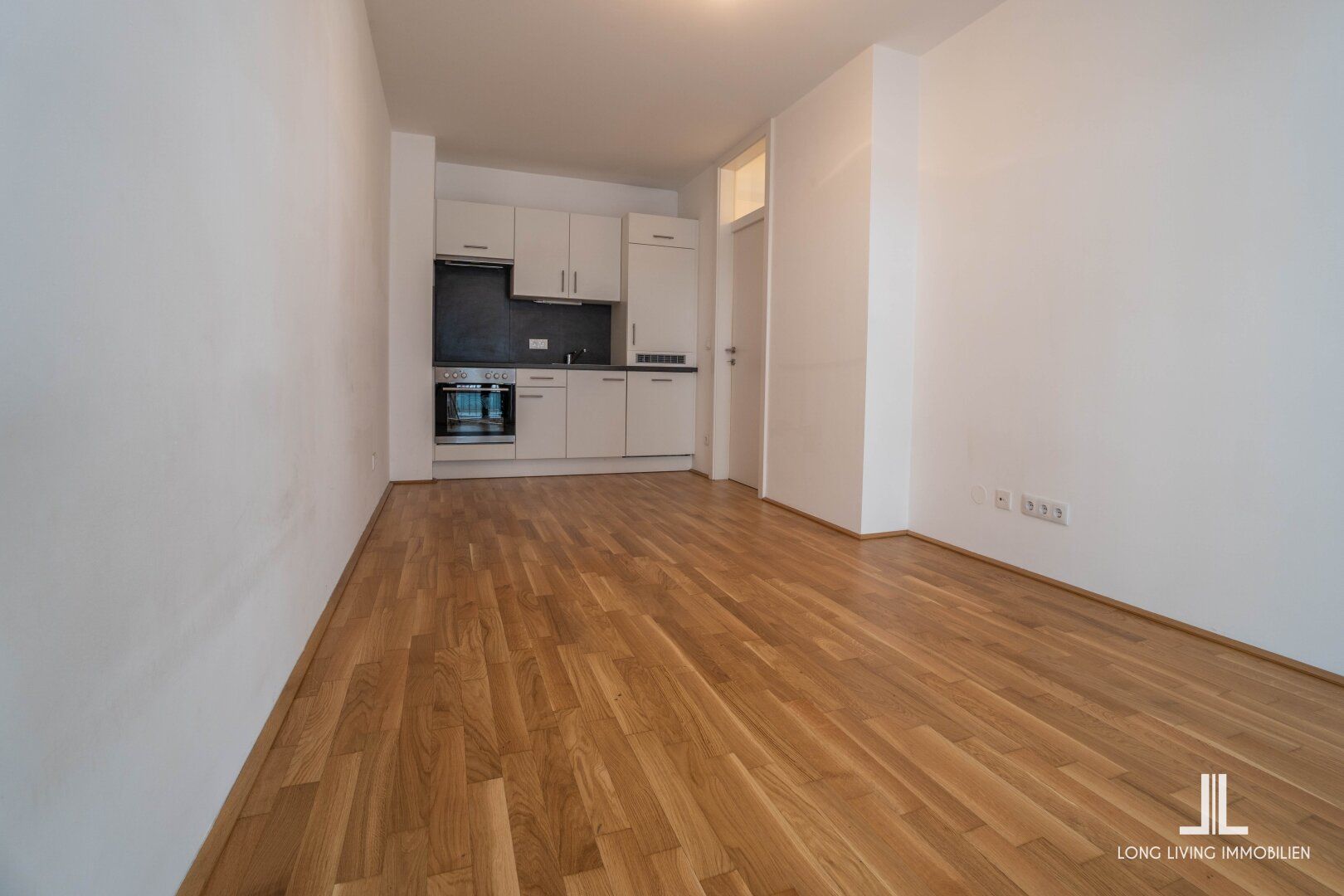 Charmante Anlegerwohnung mit großem Balkon im 3. Obergeschoss_40
