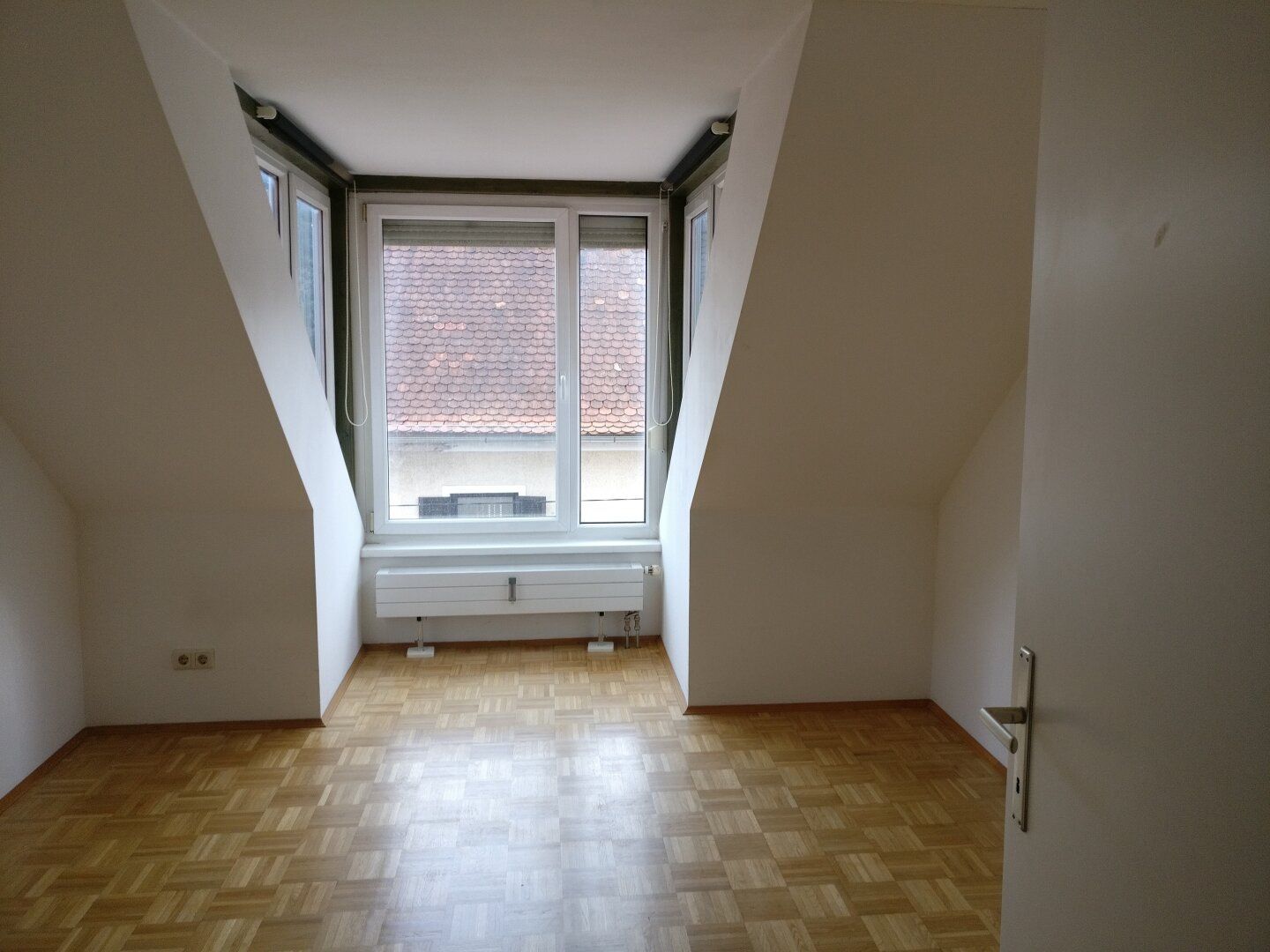 Helle, sonnige 2-Zimmer Wohnung, WG geeignet