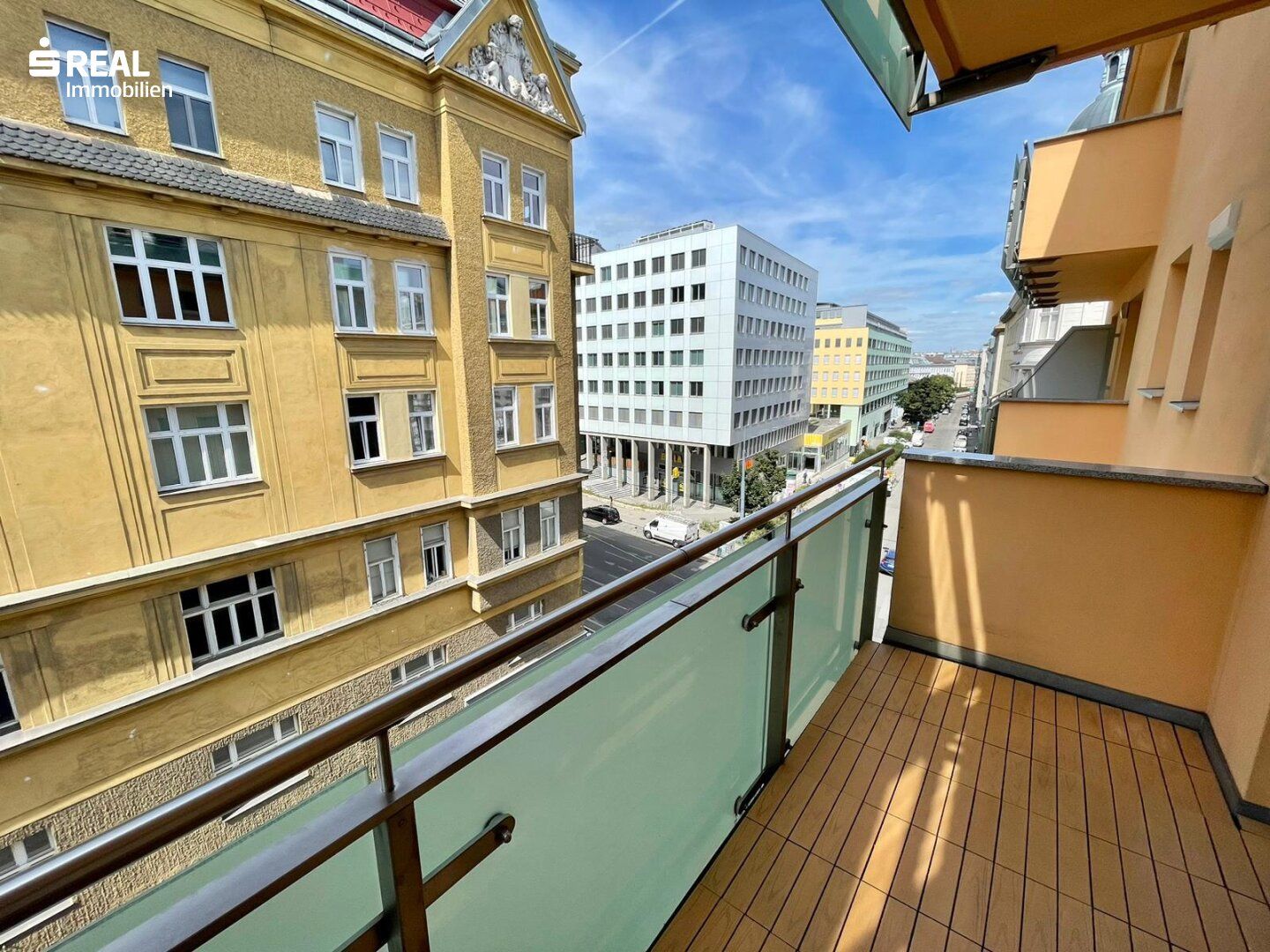 Geräumige 2-Zimmer-Balkonwohnung in Top Lage