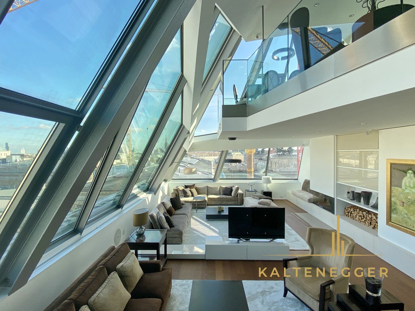 Luxury Penthouse with Rooftop Swimming Pool
