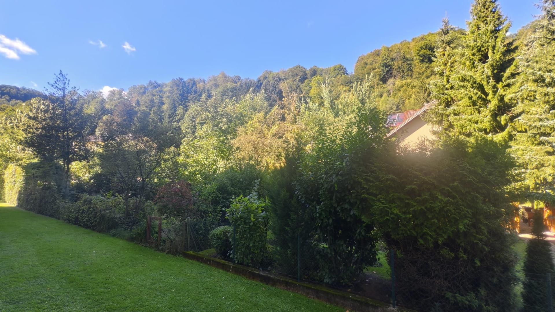 NEUER PREIS! Sehr schöne Eigentumswohnung mit Blick ins Grüne - View 2