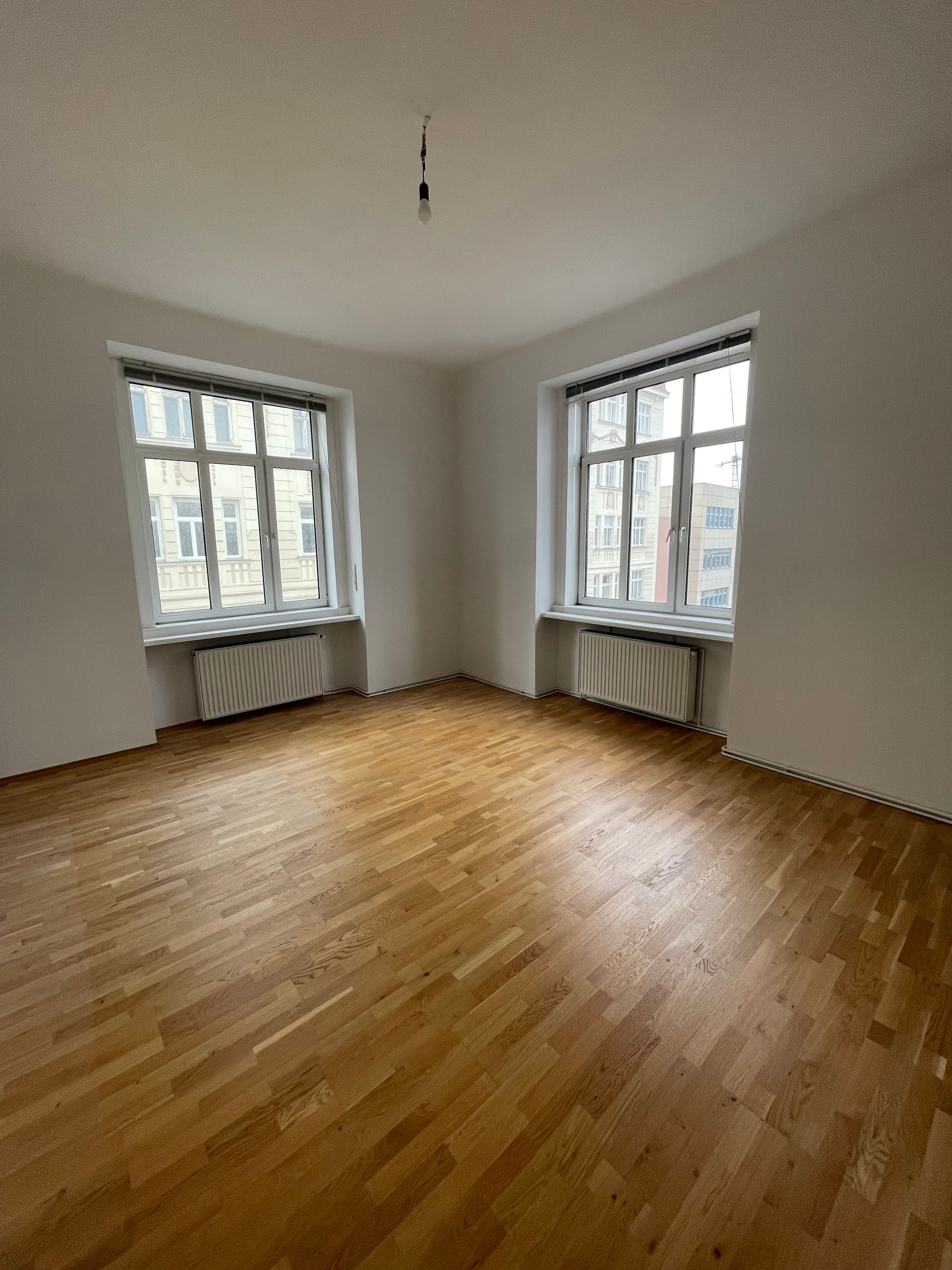 TOP SANIERTE ALTBAUWOHNUNG