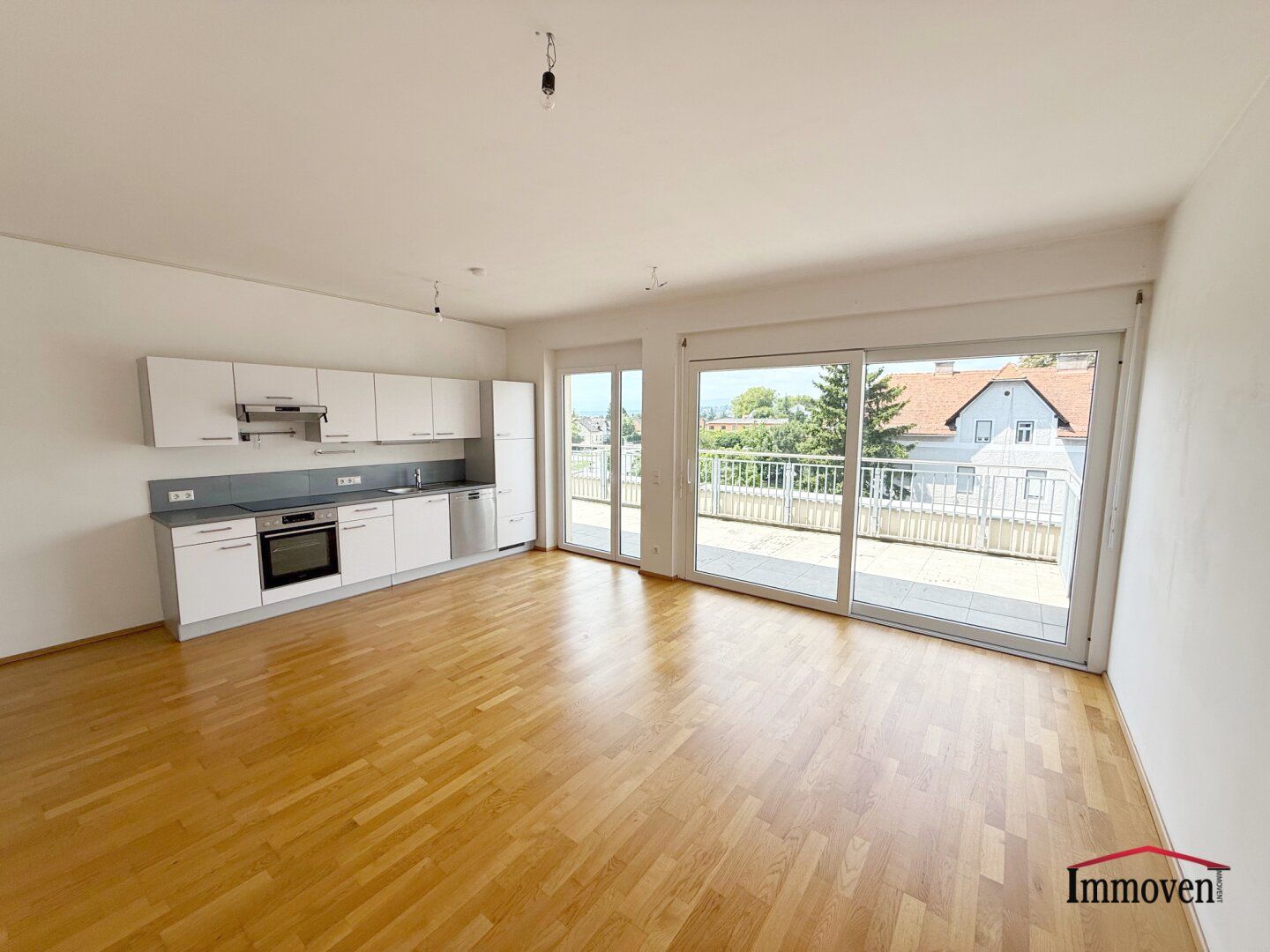Sehr schöne und geräumige 3-Zimmerwohnung mit Terrasse!