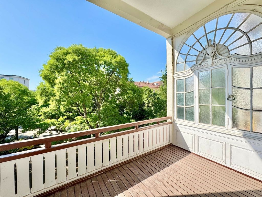 TAUBSTUMMENGASSE | EXKLUSIVER 5-ZIMMER-ALTBAU MIT GARTENSEITIGEM BALKON | TOPLAGE IN U-BAHN-NÄHE