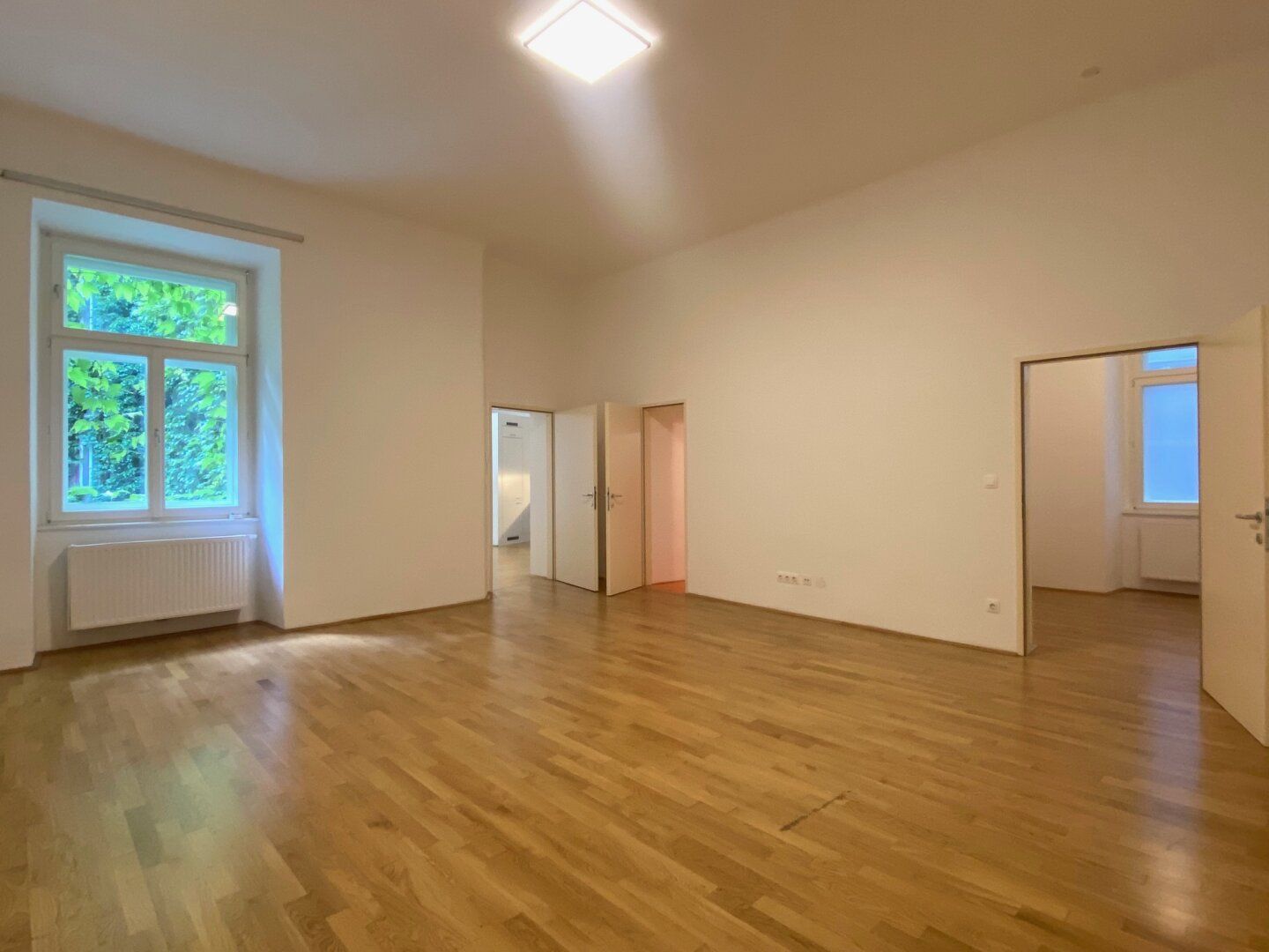 KEIN 08/15 - FÜR LIEBHABER:INNEN DES BESONDEREN! AUSSERGEWÖHNLICHE WOHNUNG MIT CHARME