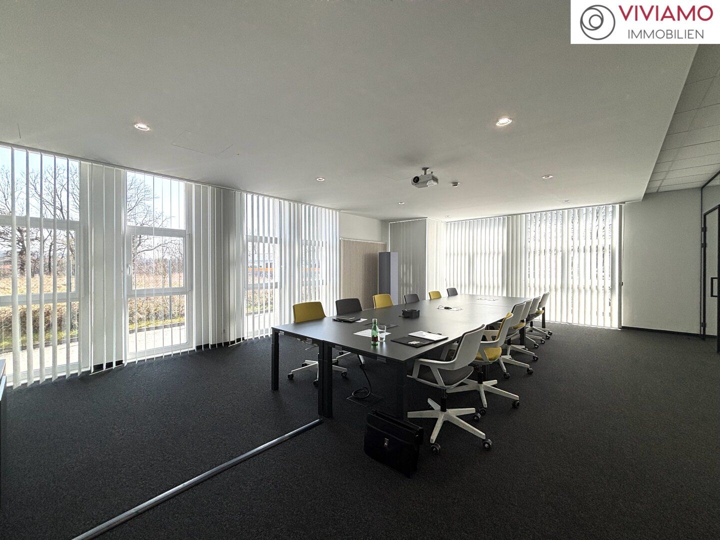 Großzügiges Gewerbe-Areal mit Büro- & Hallenflächen in Wels - ab 2.000 m² zu mieten - Ansicht 3