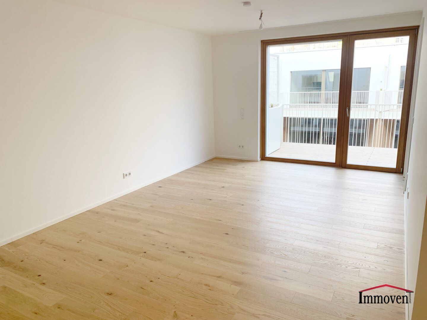 TOPLAGE - RUHELAGE - BALKON: Hofseitige, moderne 2-Zimmerwohnung in Ubahnnähe!