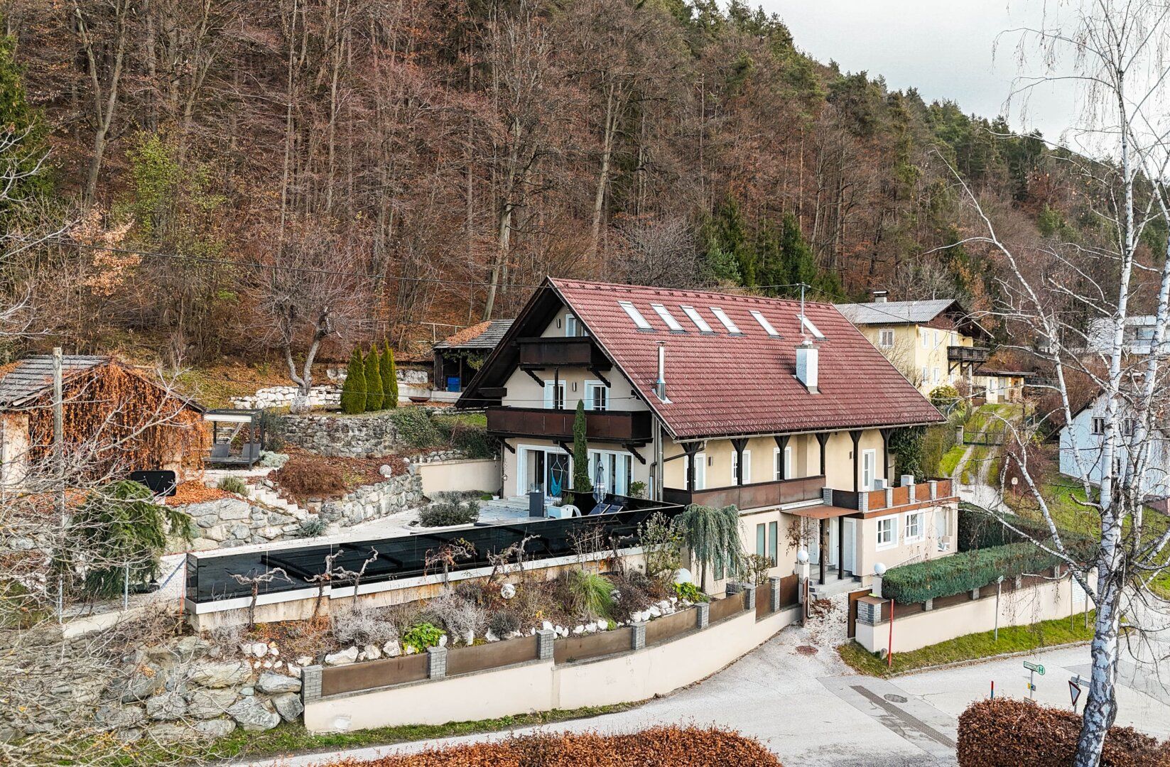 Wohntraum mit Swimming Pool & Sonnenterrasse in Velden am Wörther See