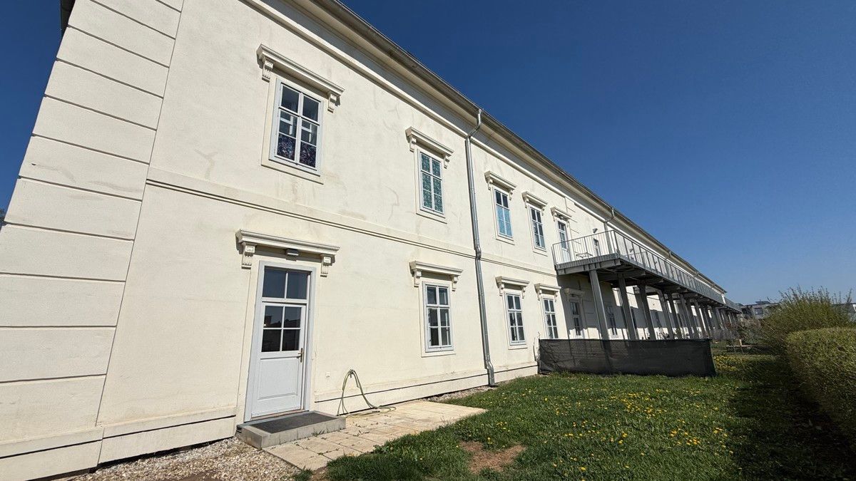 3-Zimmer Gartenwohnung! Residieren im Schloss