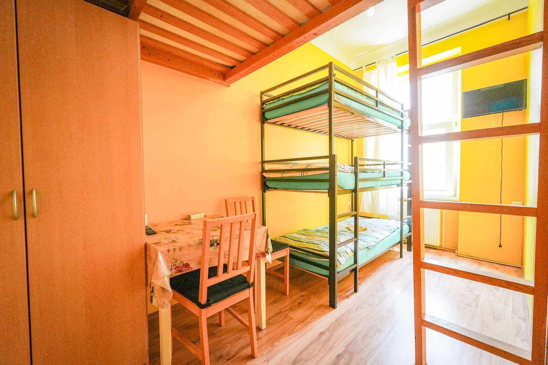 Attraktives Wohnungspaket! Wohneffizienz mit 22 Schlafplätzen