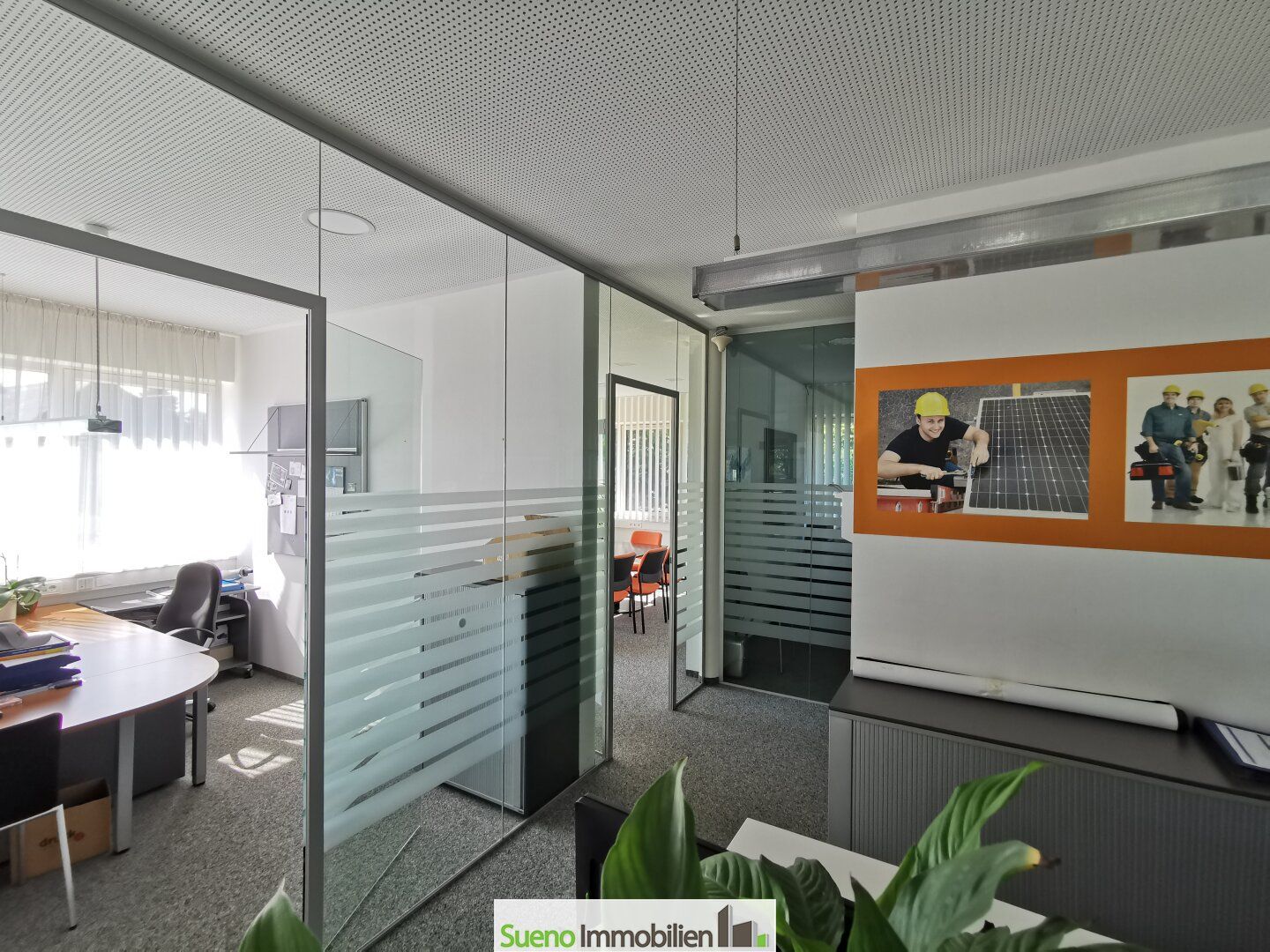 PREMIUM-Bürohaus im Kremstal samt Top-Wohnung VST-abzugsfähig