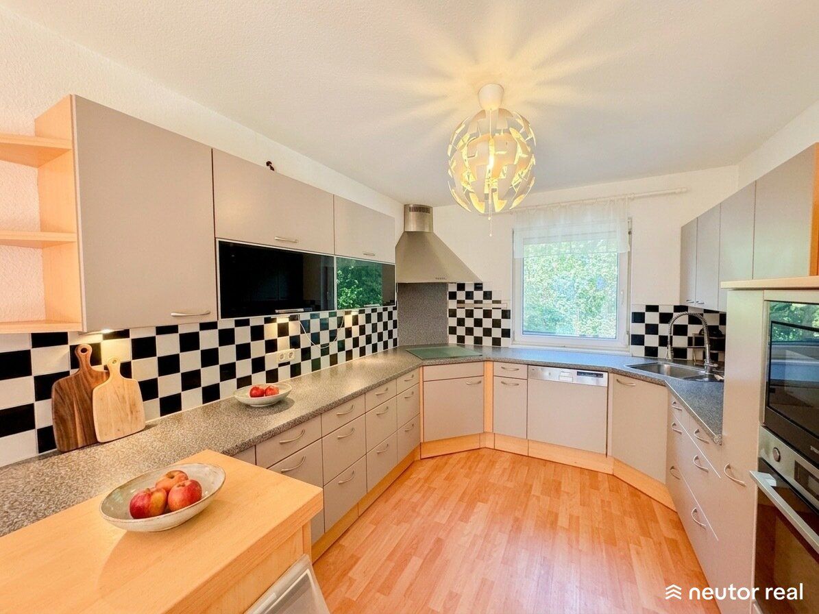 Familien-Traum in ruhiger Privatstraße | Charmantes Reihenhaus mit sonnigem Garten und PKW Stellplatz