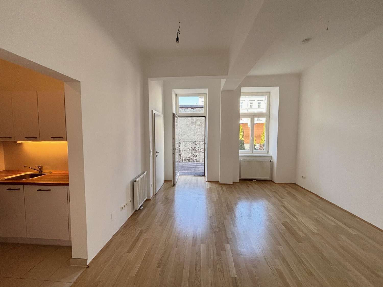 NEU SANIERTE SONNIGE 3 ZI BALKON Wohnung - ALTBAU 1100 Wien