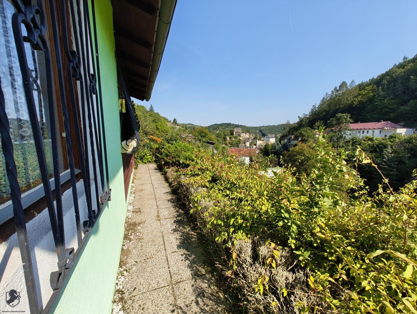 Sanierungsobjekt mit 1571m² Grundstück
