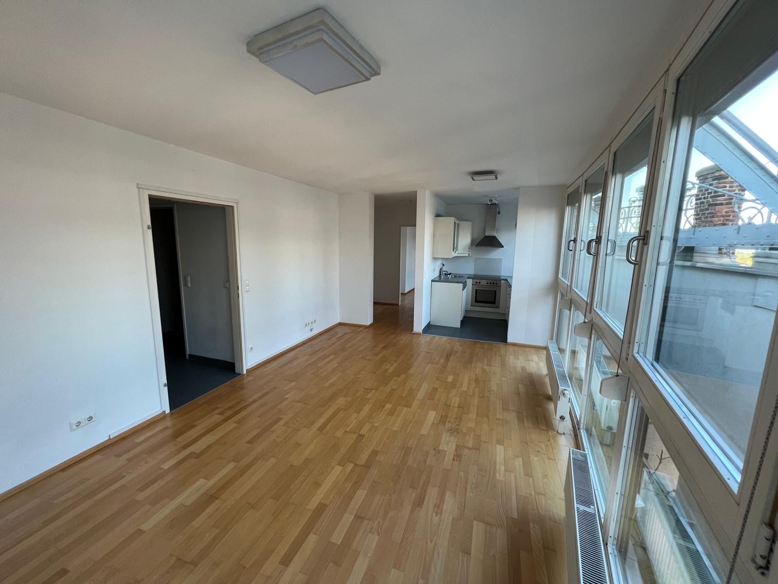 Weitblick aus 12.Stock: 2-Zimmer-Wohnung in Gasometer