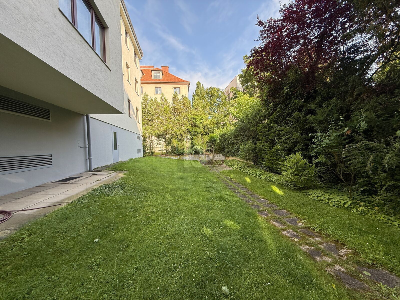 SCHÖNES WOHNEN MIT 2 BALKONEN