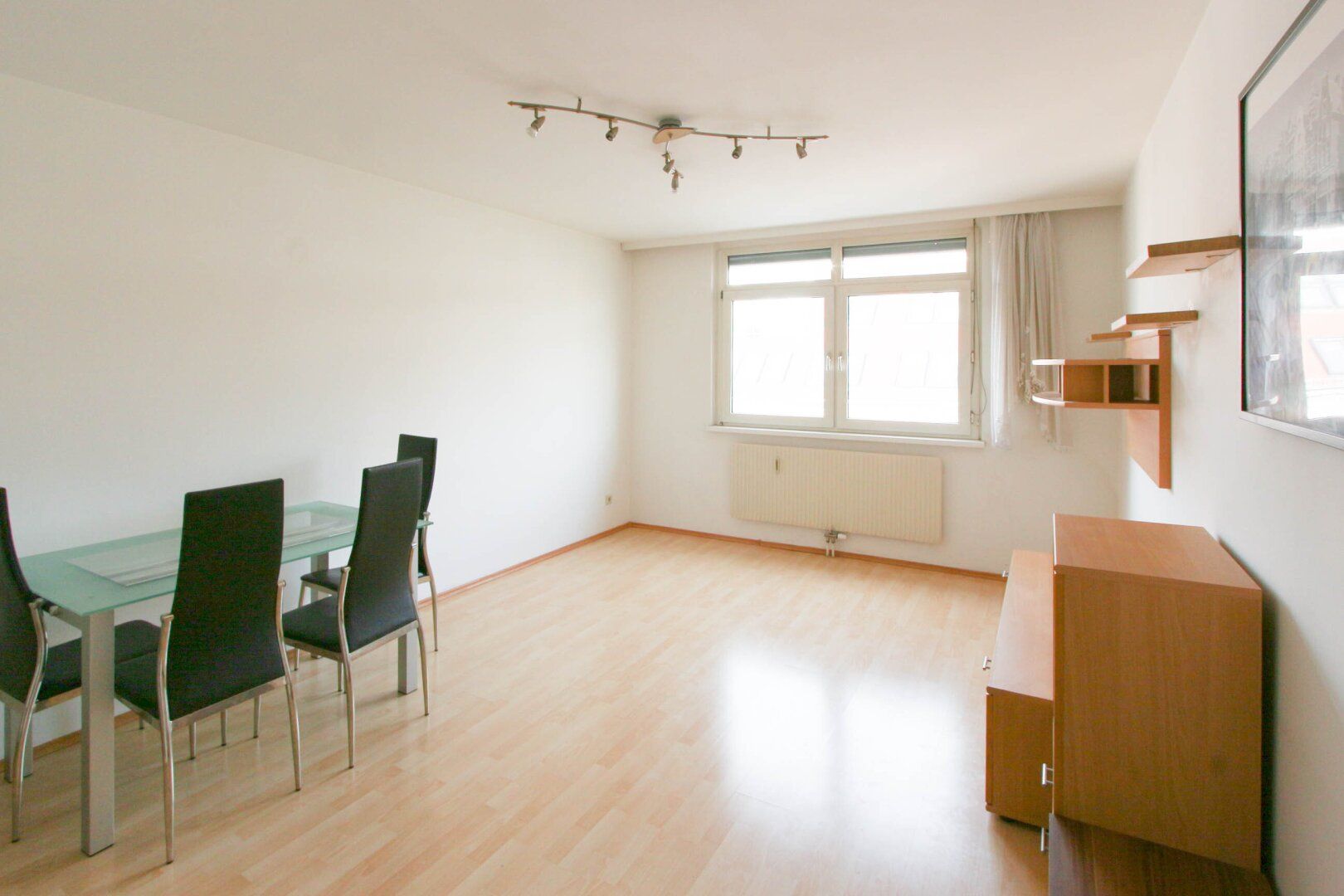Kompakte Single Wohnung im 9. Bezirk!