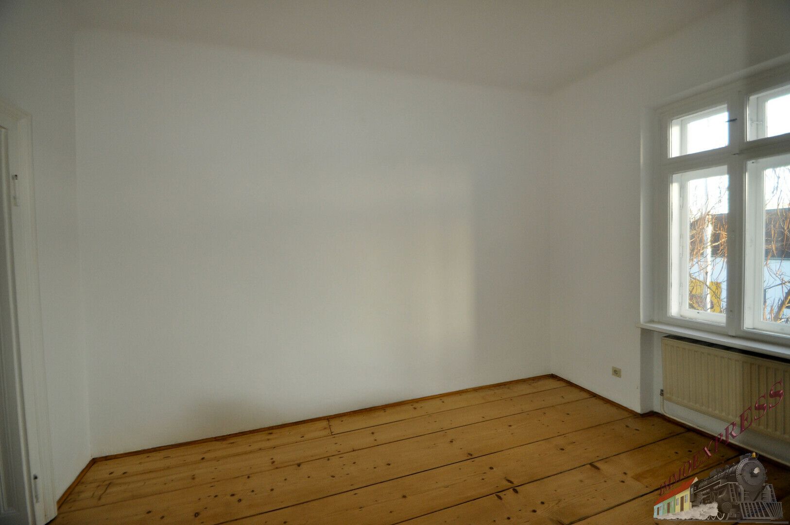 Villa in frequentierter und repräsentativer Lage! Ideal als Rechtsanwaltskanzlei oder Praxisraum und dgl. geeignet - Mehr
