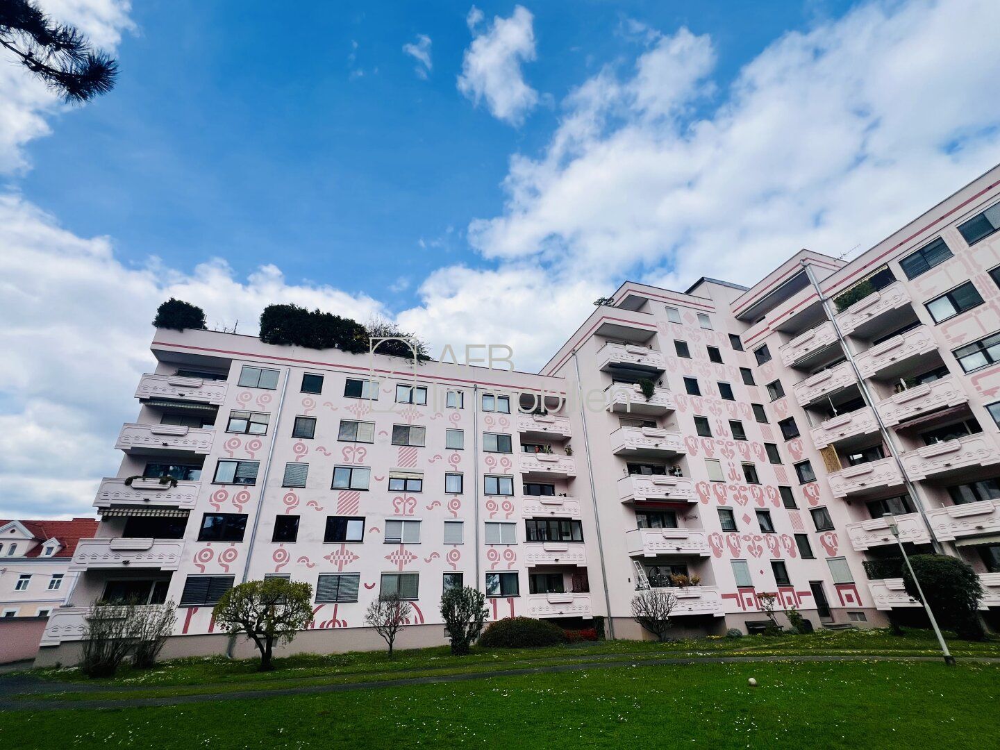 Coole Pärchen-Wohnung mit Tiefgarage in zentraler Lage, Nähe Neue TU!