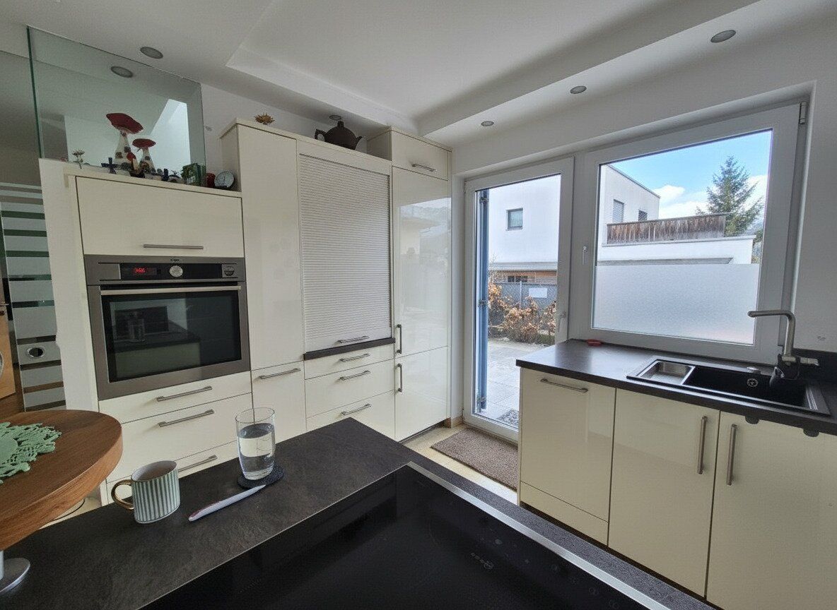 Moderne Maisonettenwohnung mit Wintergarten, Garten und Terrasse mit Whirlpool – pohled 6