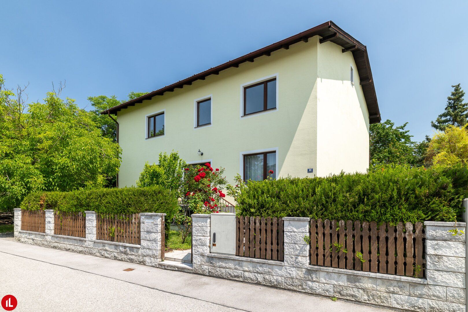 Für große Familien oder clevere Investoren - Ziegelbau mit Potenzial
