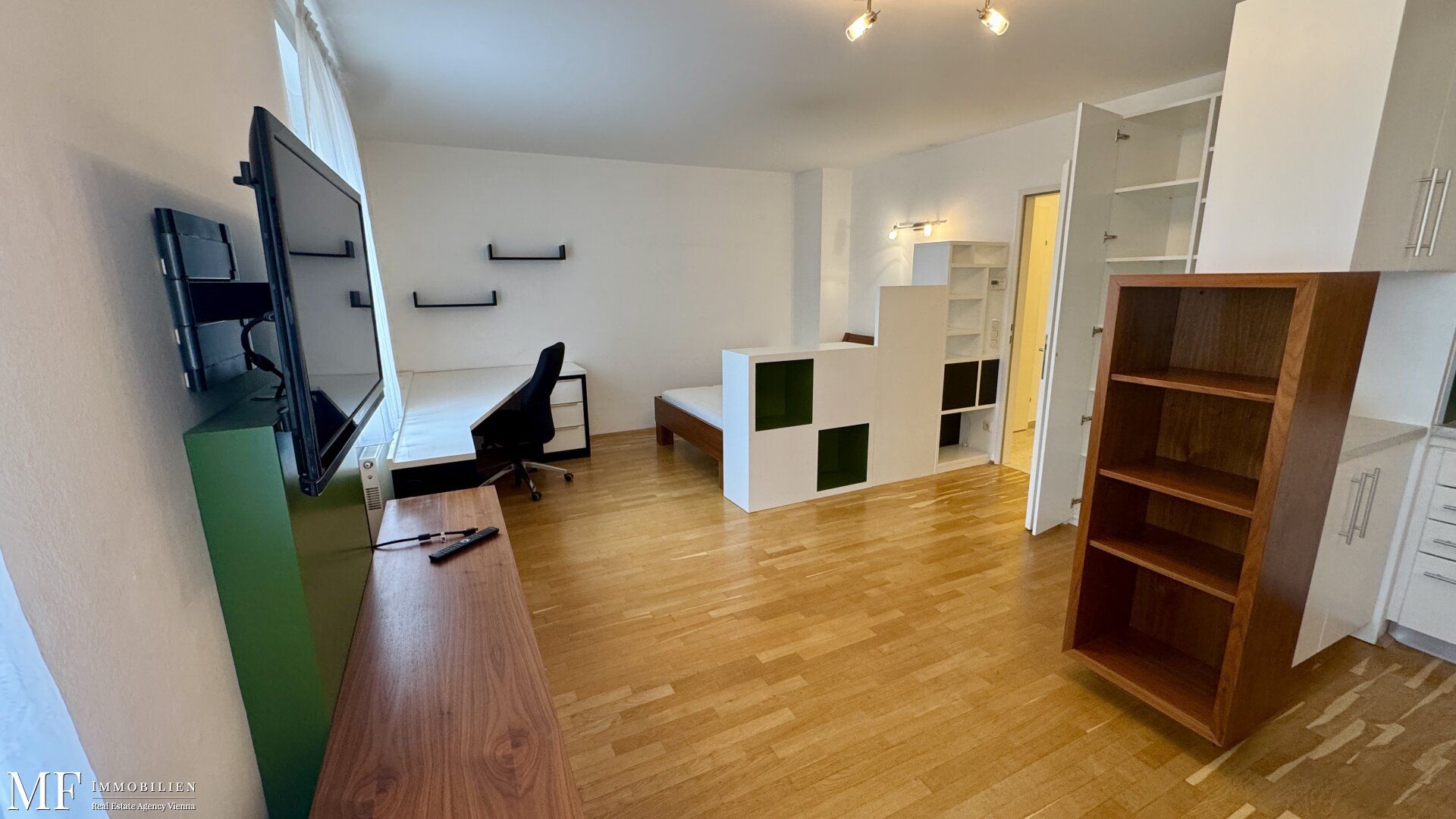 Neuwertige 1-Zimmer-Wohnung, möbliert