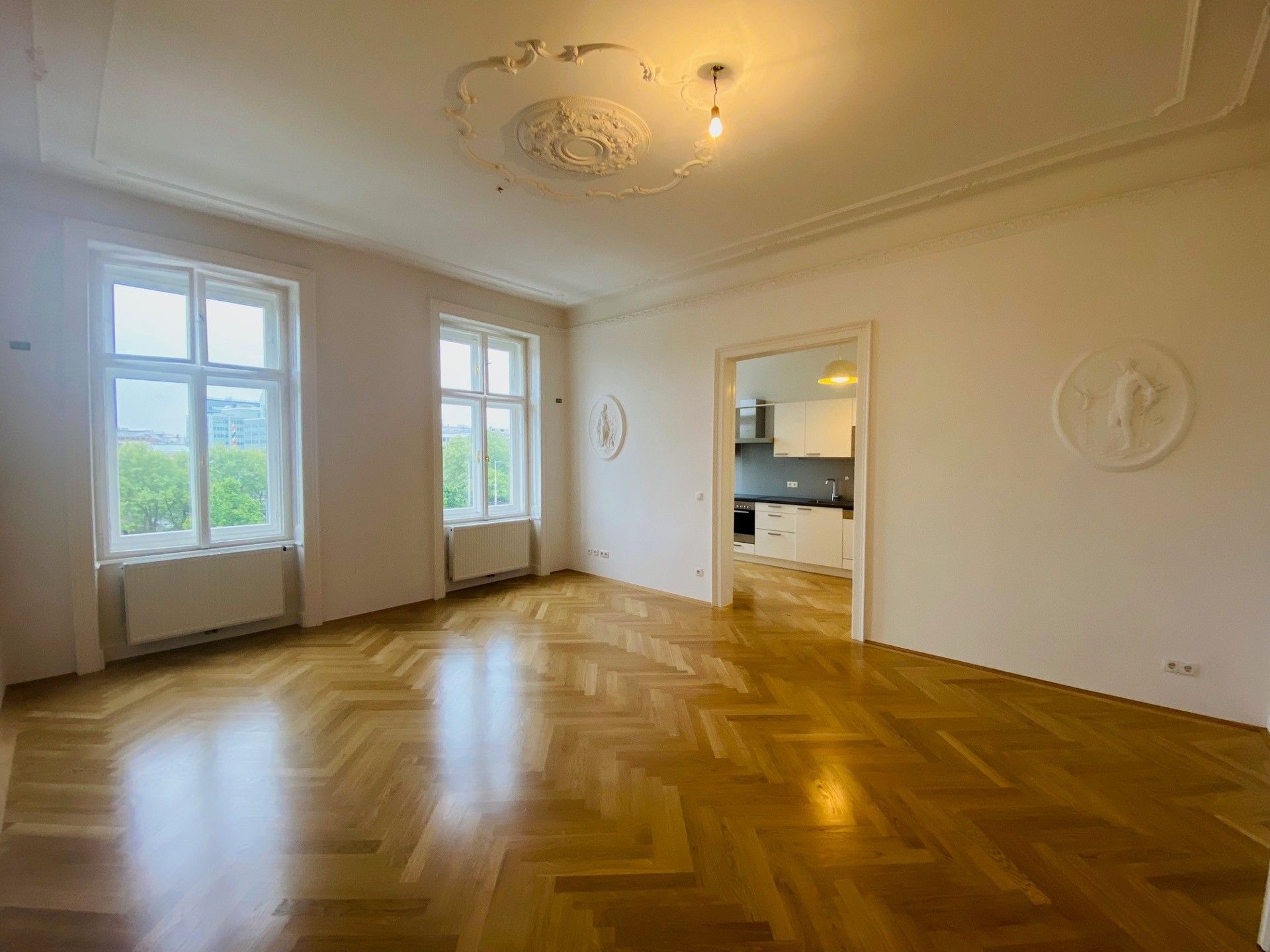 3-Zimmer-Wohung im Herzen Wiens mit Blick auf die Karlskirche - zu mieten in 1010 Wien