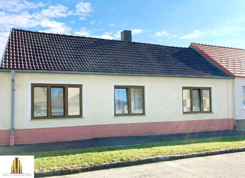 Hübsches, gepflegtes und ebenerdiges Landhaus mit uneinsichtigem Innenhof, großem Garten und Garage, in Seefeld im Weinviertel, Nähe Hollabrunn!