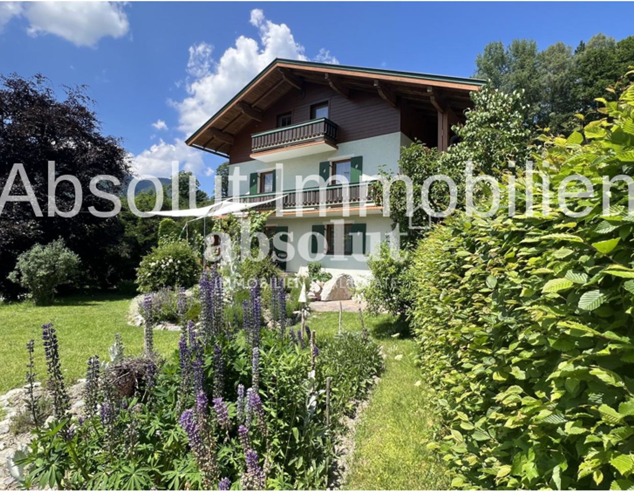 Besondere Immobilie auf der Sonnenseite von Zell am See! 1.308 m² Grund mit Altbestand am Taleingang