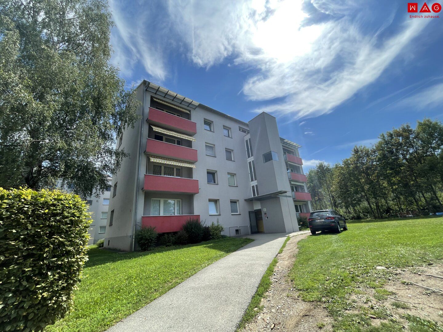 Attraktive Wohnung mit Balkon im Hochparterre!