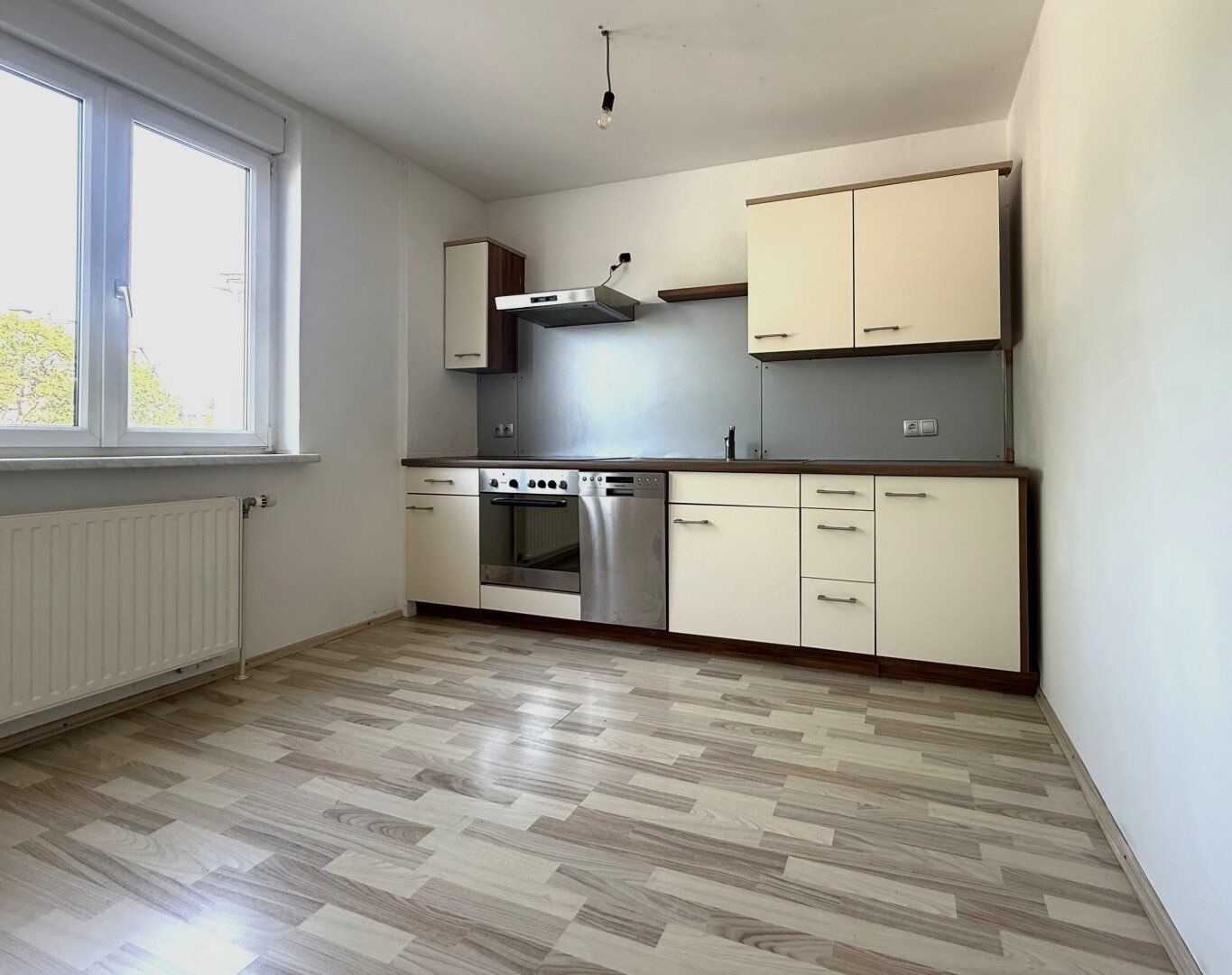 Helle 2-Zimmer Wohnung mit Parkplatz und Garten, in Seiersberg-Pirka!