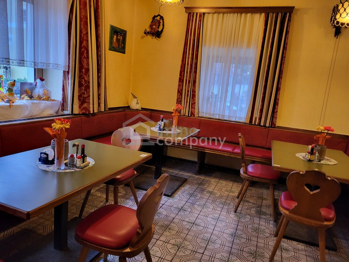 Gasthaus in Otterthal mit Festsaal, 10 Zimmern und zwei Wohneinheiten - Ansicht 2