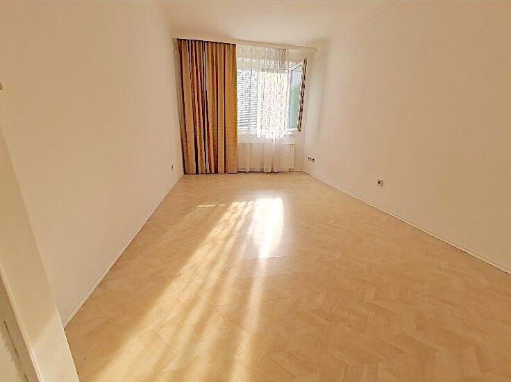Traumhafte Eigentumswohnung nähe U Bahn Floridsdorf mit Loggia & Einbauküche - 2 Zimmer, 59.5m², 1. Etage - nur 259.000,00 €!