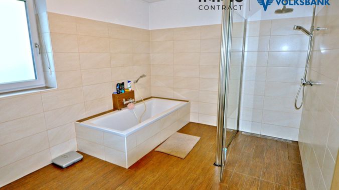 Badezimmer 2.2