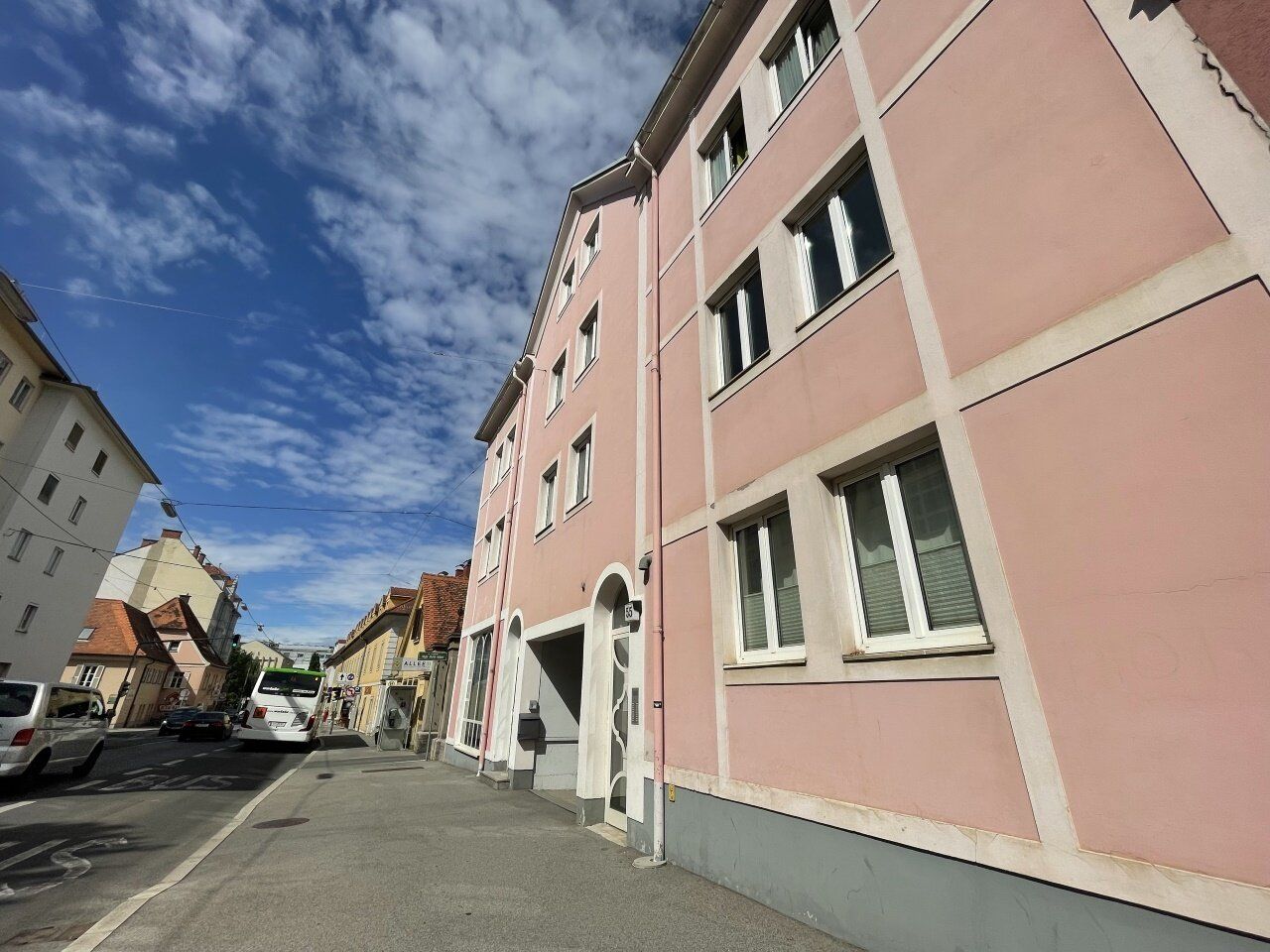 Zentral gelegenes Zinshaus in absoluter Bestlage, direkt gegenüber der Karl-Franzens-Universität