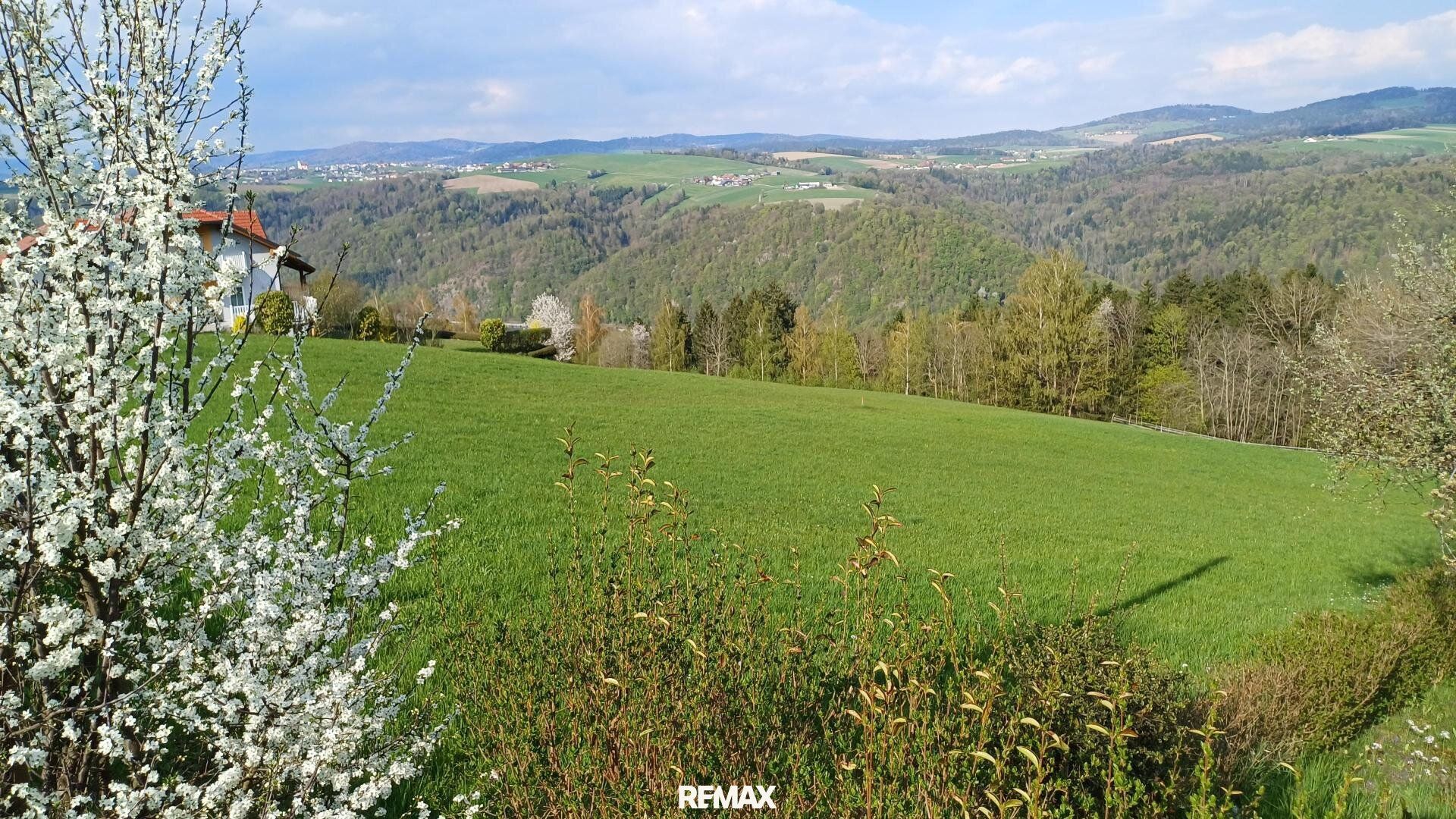 2 Baugrundstücke in traumhafter Aussichtslage