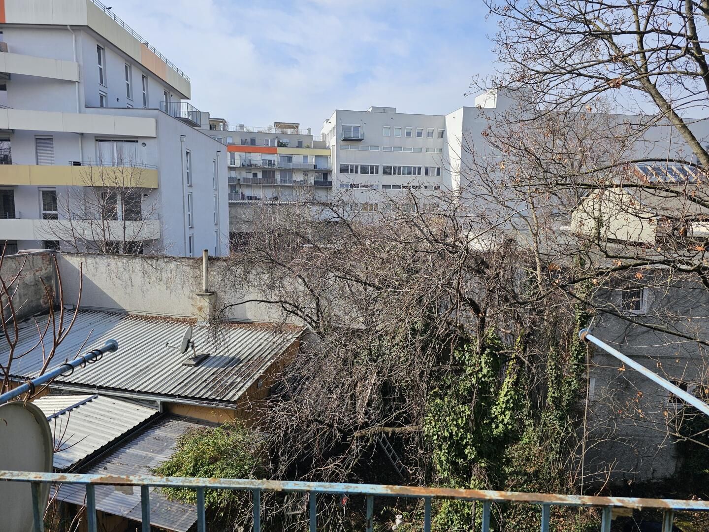 Ruhige Seitengasse - sanierungsbedürftige 2-Zimmerwohnung nähe Hbf ++Videorundgang++