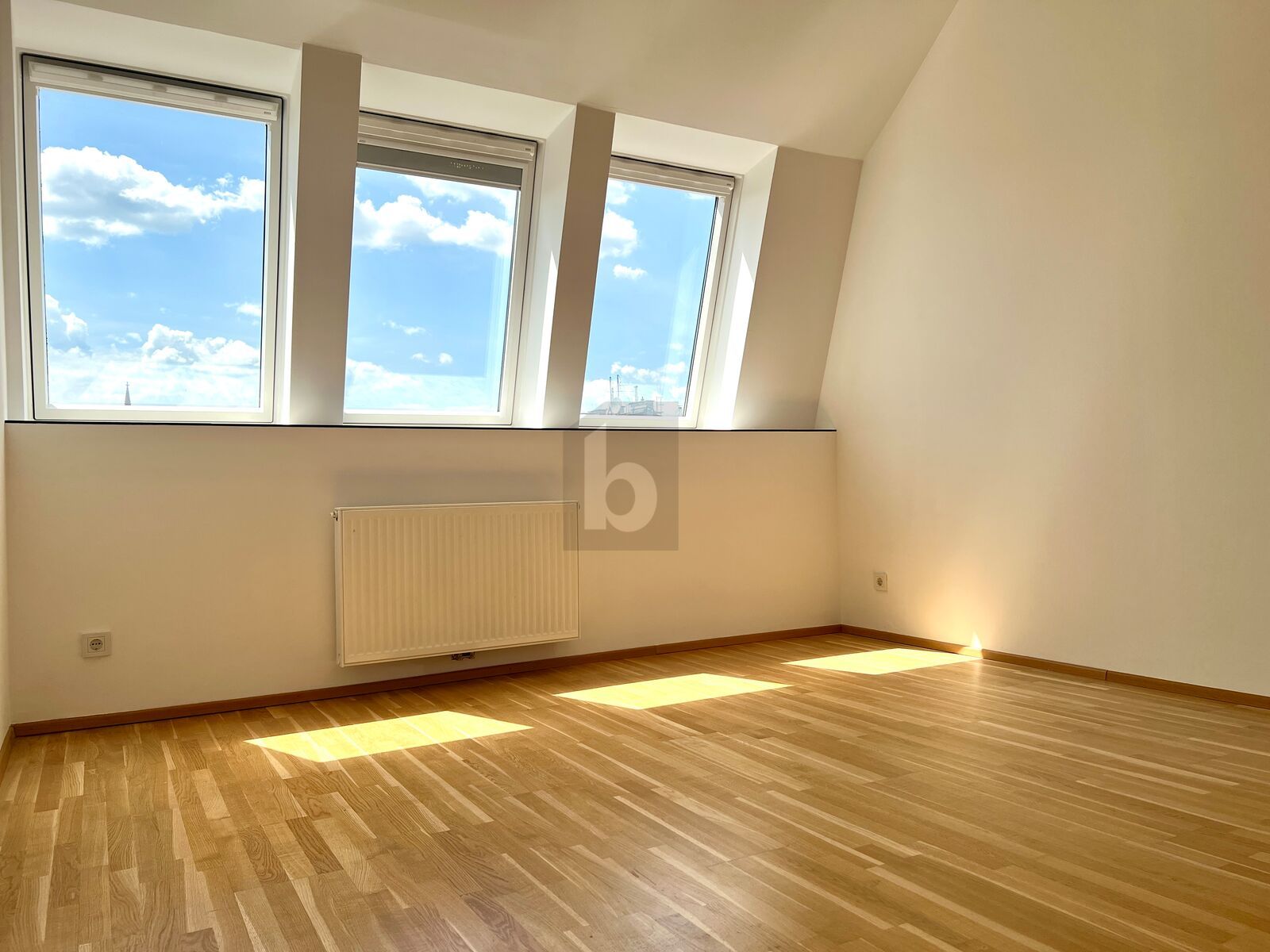 TRAUMHAFTE MAISONETTE IN ZENTRALER LAGE