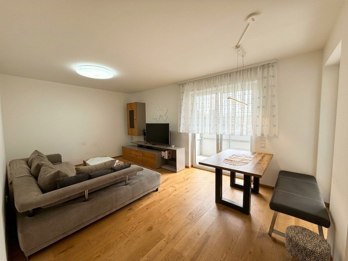 Mieszkanie, 77 m²