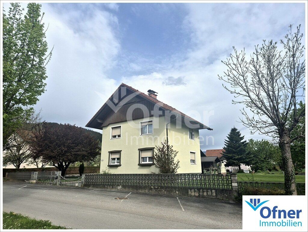 Solides Familienhaus am Stadtrand mit großzügigem Grundstück