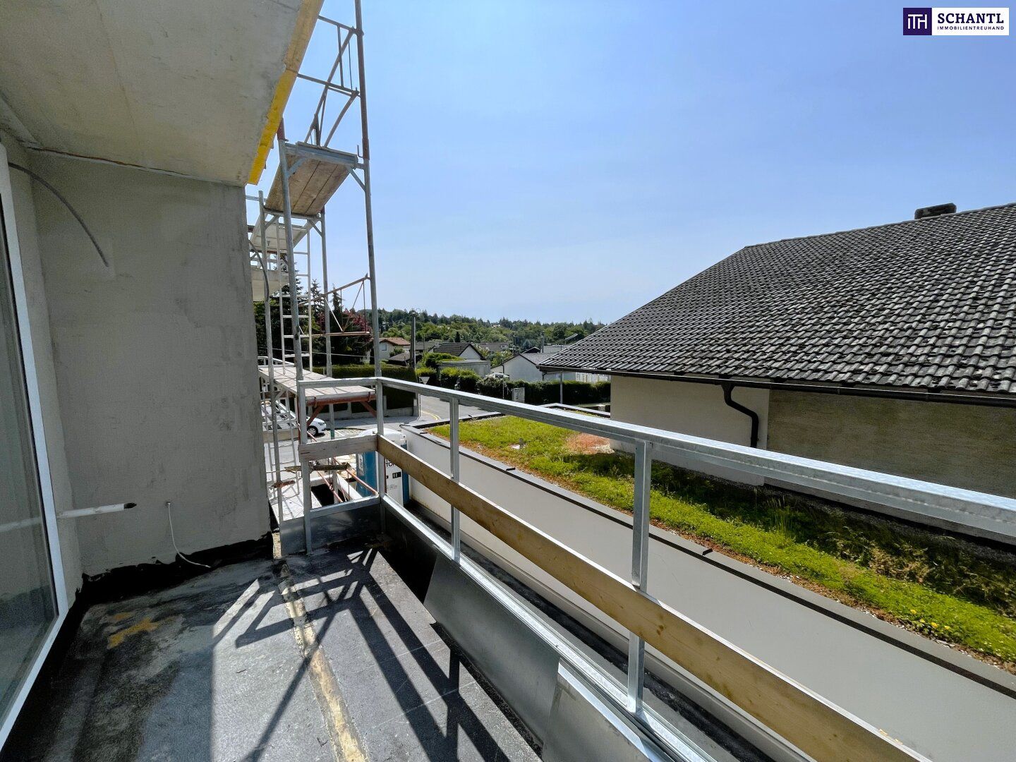 Sonnenanbeter aufgepasst: Ideal geschnittene 2-Zimmer Neubauwohnung mit Loggia und tollem Blick ins Grüne! Hochwertig und exklusiv!
