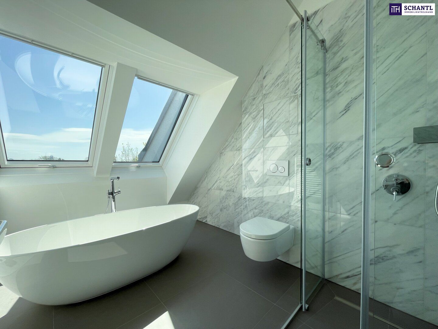 *Summer SALE* Premium-Wohnen im 4-Zimmer-Penthouse: Privatsphäre & Panorama auf höchstem Niveau!