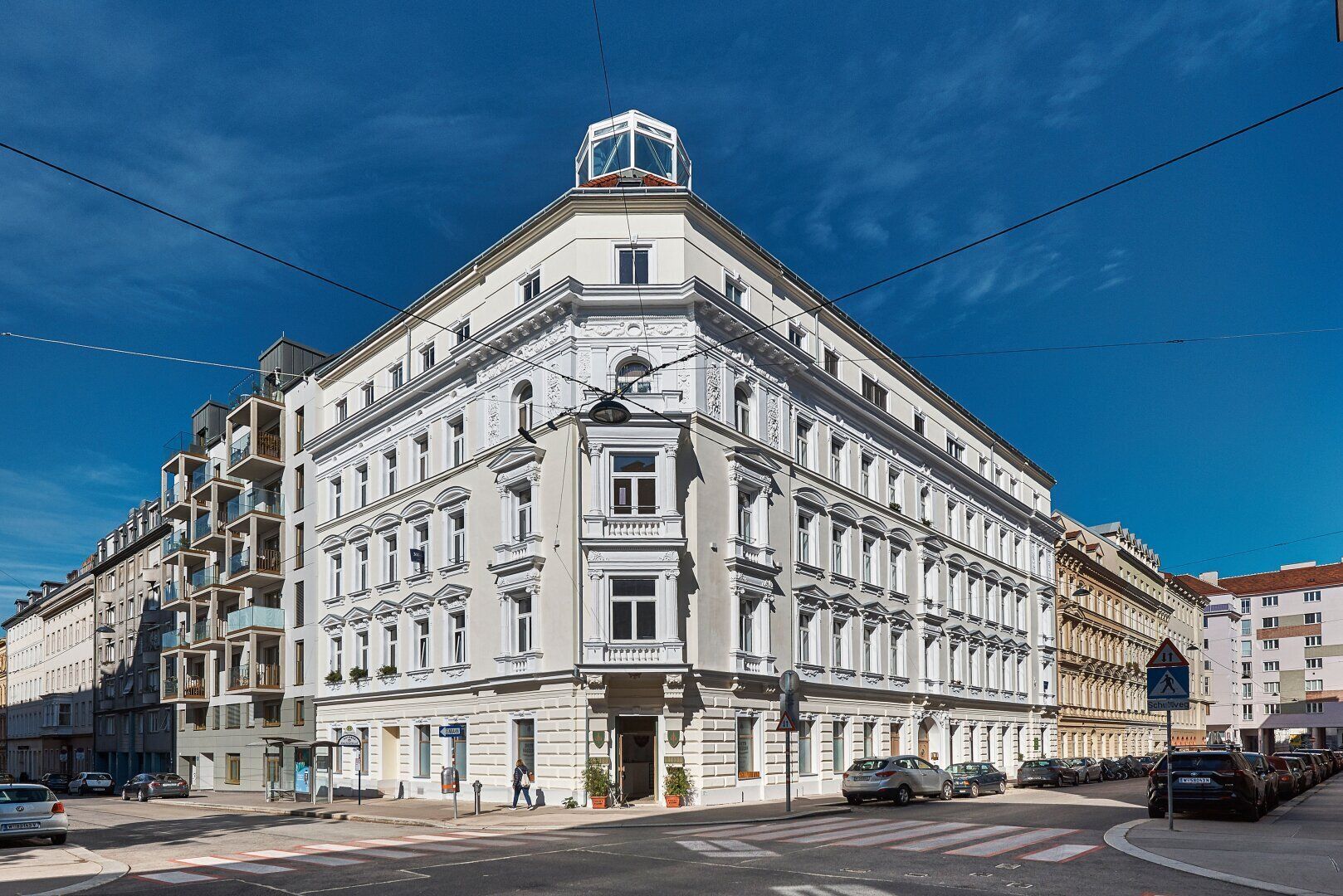 Erstbezug: helle Altbauwohnung mit gutem Grundriss!