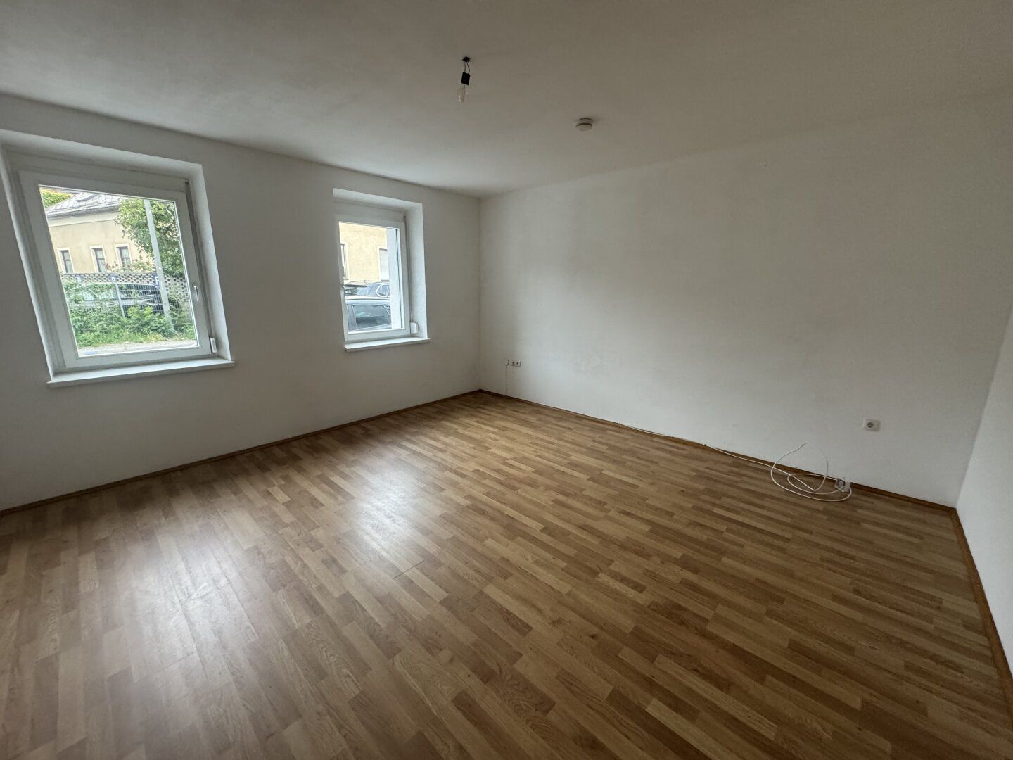 Günstige, geräumige 2 Zimmerwohnung - unbefristeter Mietvertrag