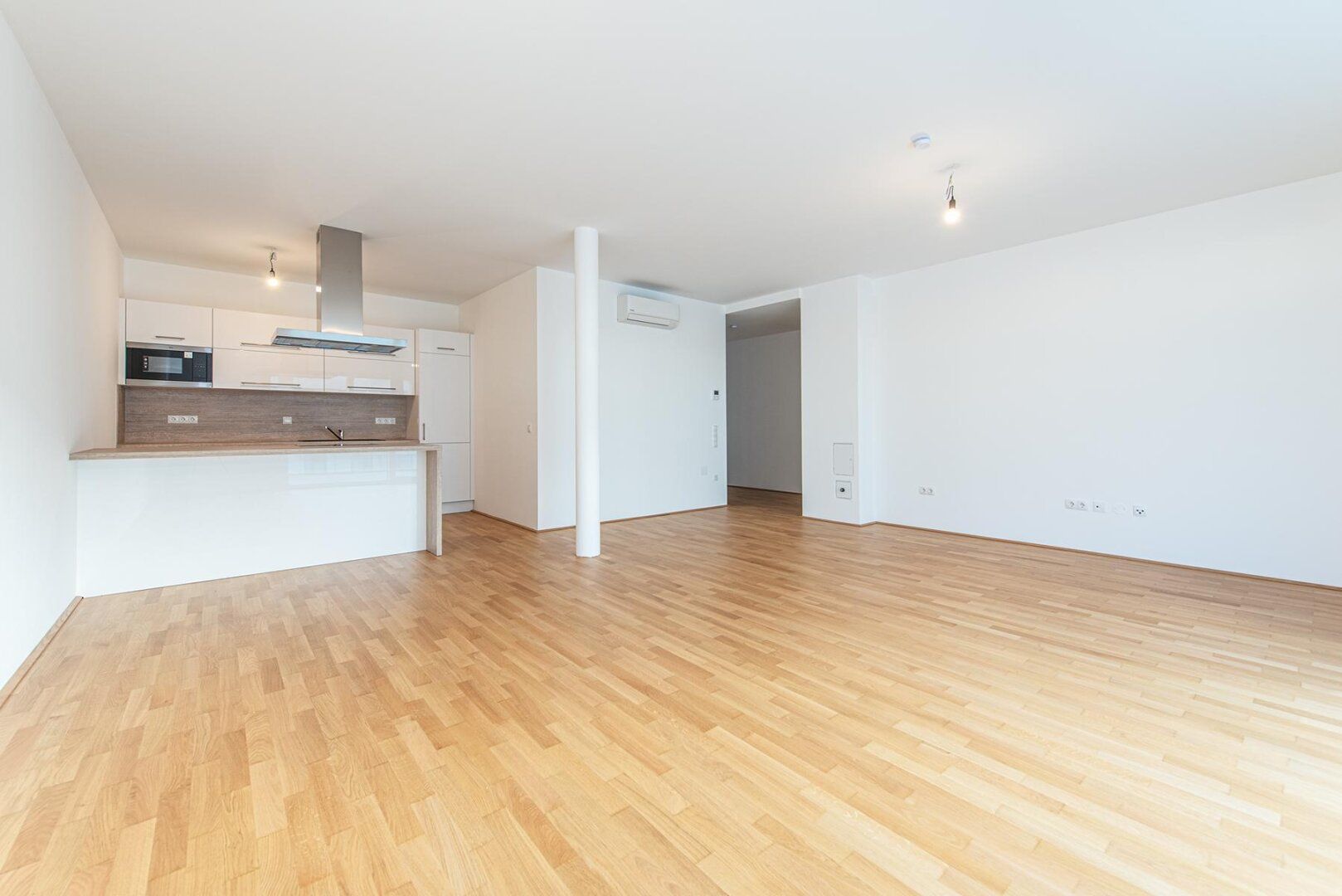 Ab Oktober! Nahe U3! Terrasse mit Weitblick! Prima 3-Zimmer-Wohnung zu vermieten!
