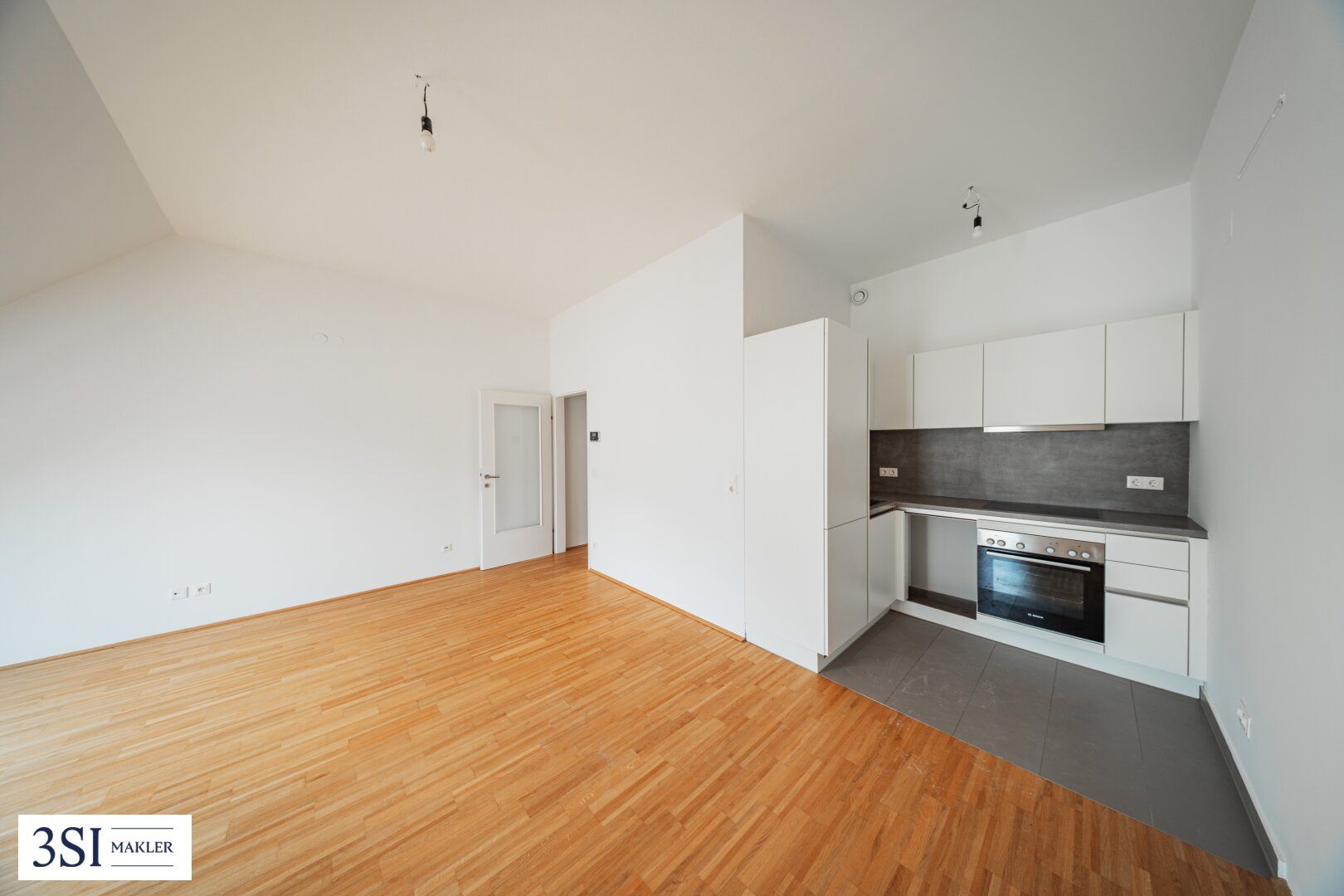 2-Zimmer-Dachgeschoßwohnung Nähe Schubertpark