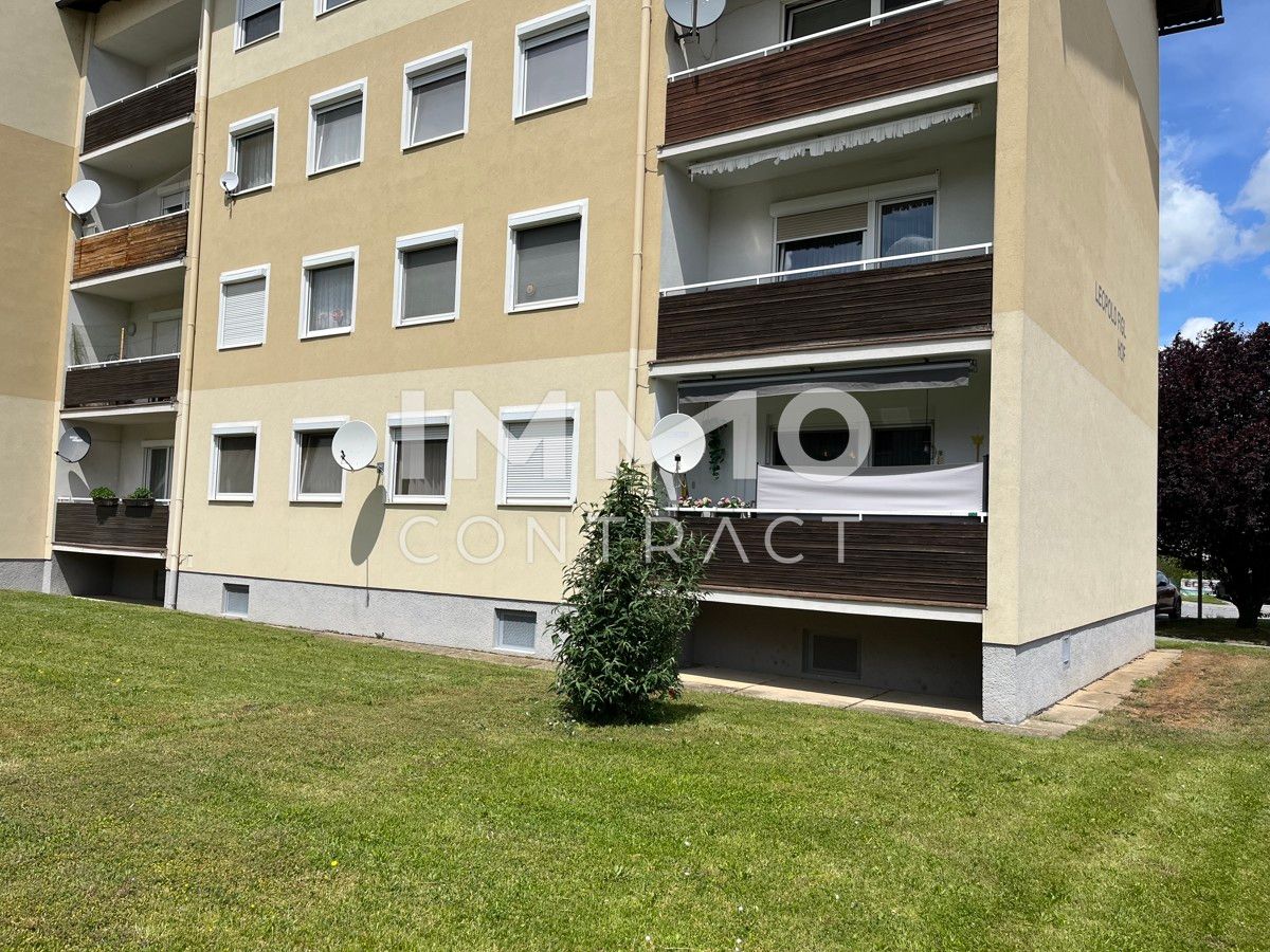 Helle Wohnung mit Loggia und Autoabstellplatz