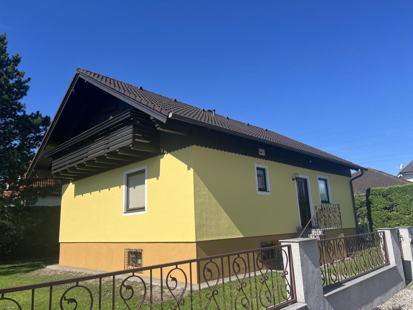 EINFAMILIENHAUS - SEHR GEPFLEGT - GUTE LAGE