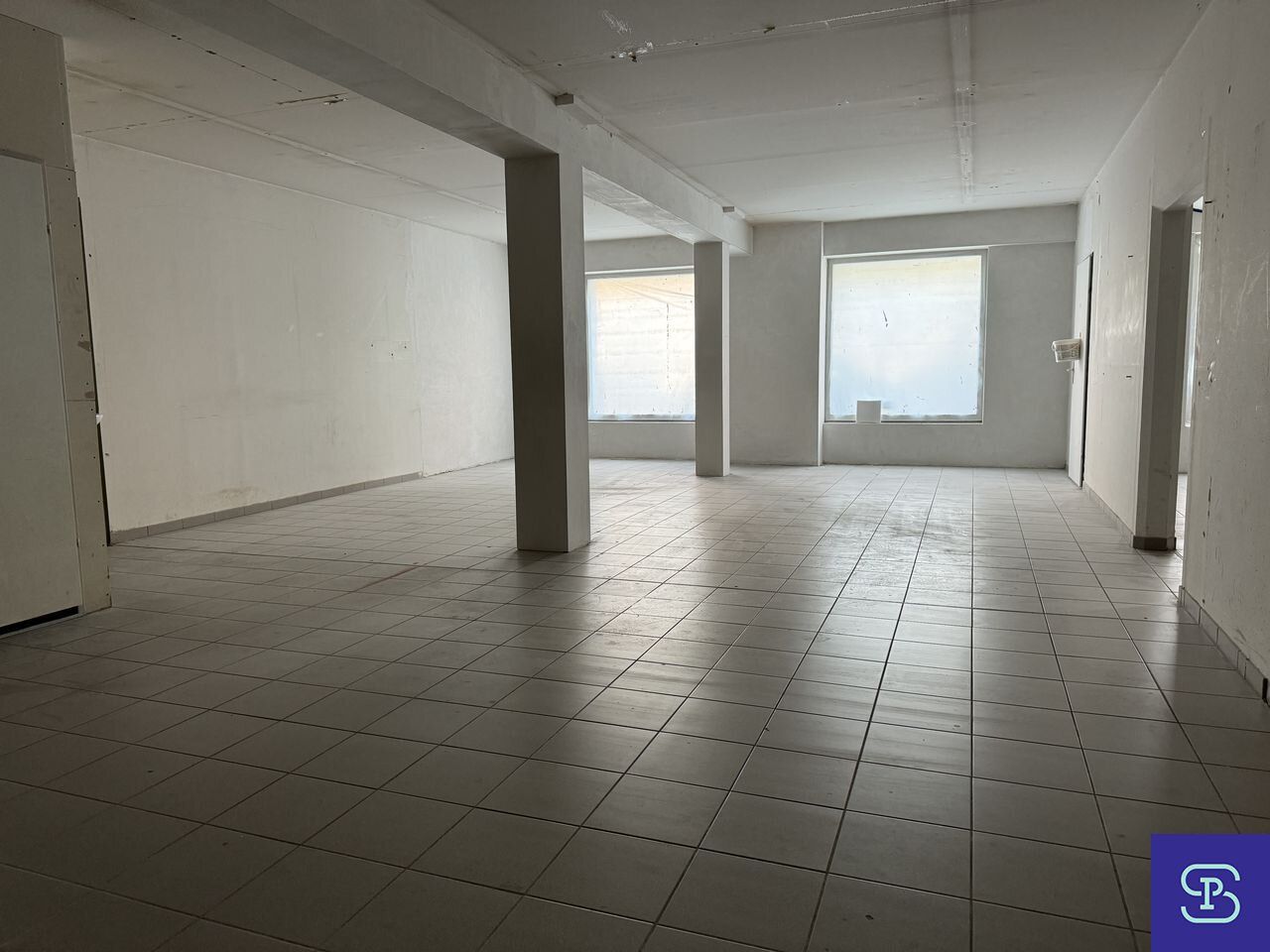 Linzer Straße: Belagsfertiges 134m² Geschäftslokal + 10m² Lager im Neubau-Erstbezug - 1140 Wien - Mehr